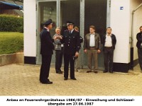t25.22 - Anbau Feuerwehrgeraetehaus 1986-87 - Schluesseluebergabe 27.06.1987